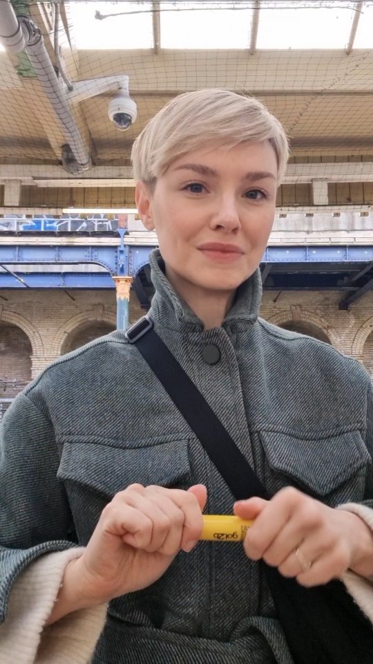 A quick pixie refresh. Big thanks to my husband for always helping with ...