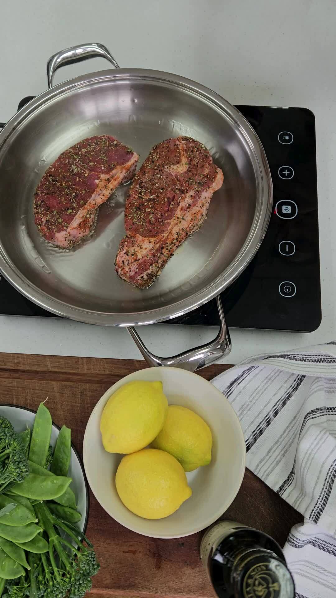 Our current obsession: our 28 cm Gourmet Chef's Pan! Perfect for