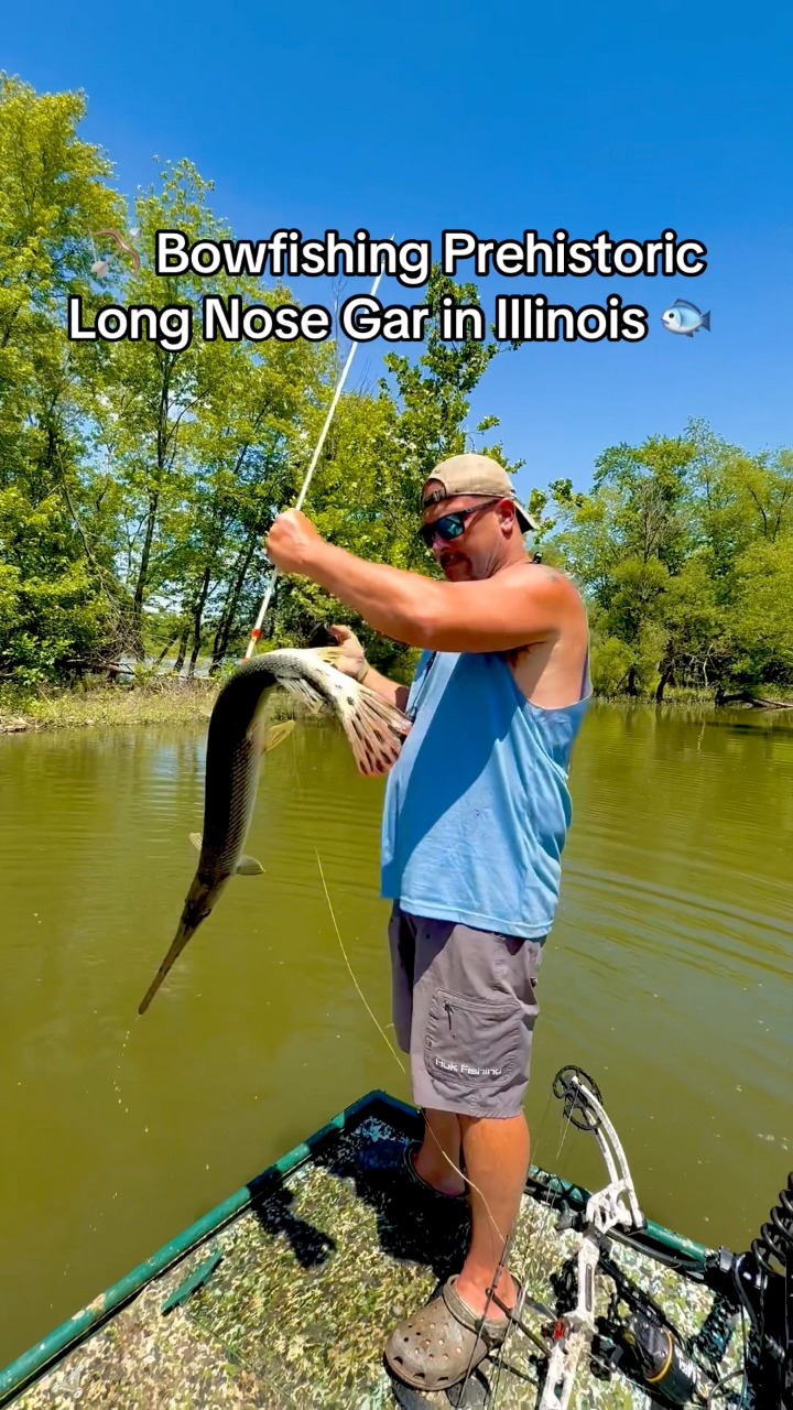 🏹 When bowfishing the backwaters of Illinois you come across some ...