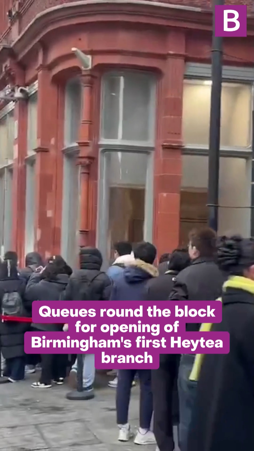 Fans of a popular tea shop came from around the country for the opening ...