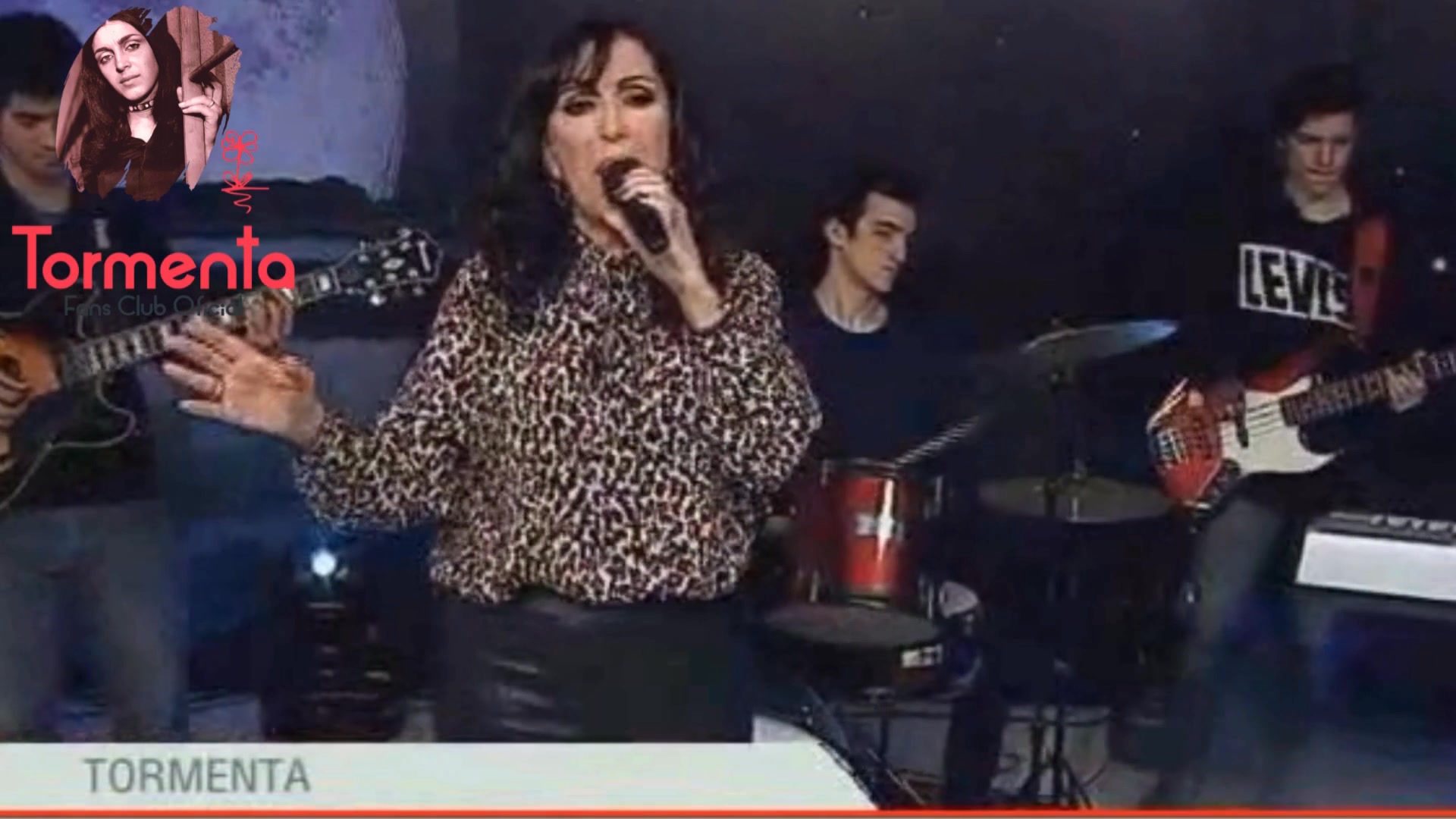En este pleno lunes intenso verano de calor en Argentina, la música y ...