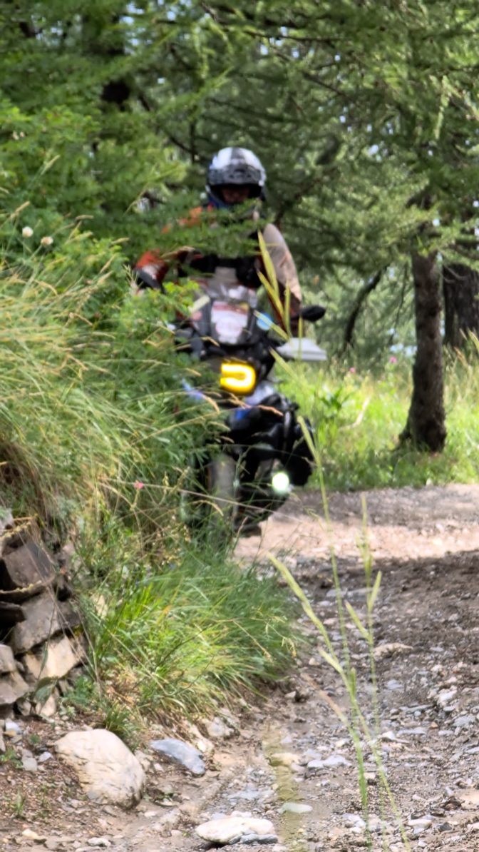 Discover our wheel service kit for the BMW R1250GS 🏕️ Compactly packed ...