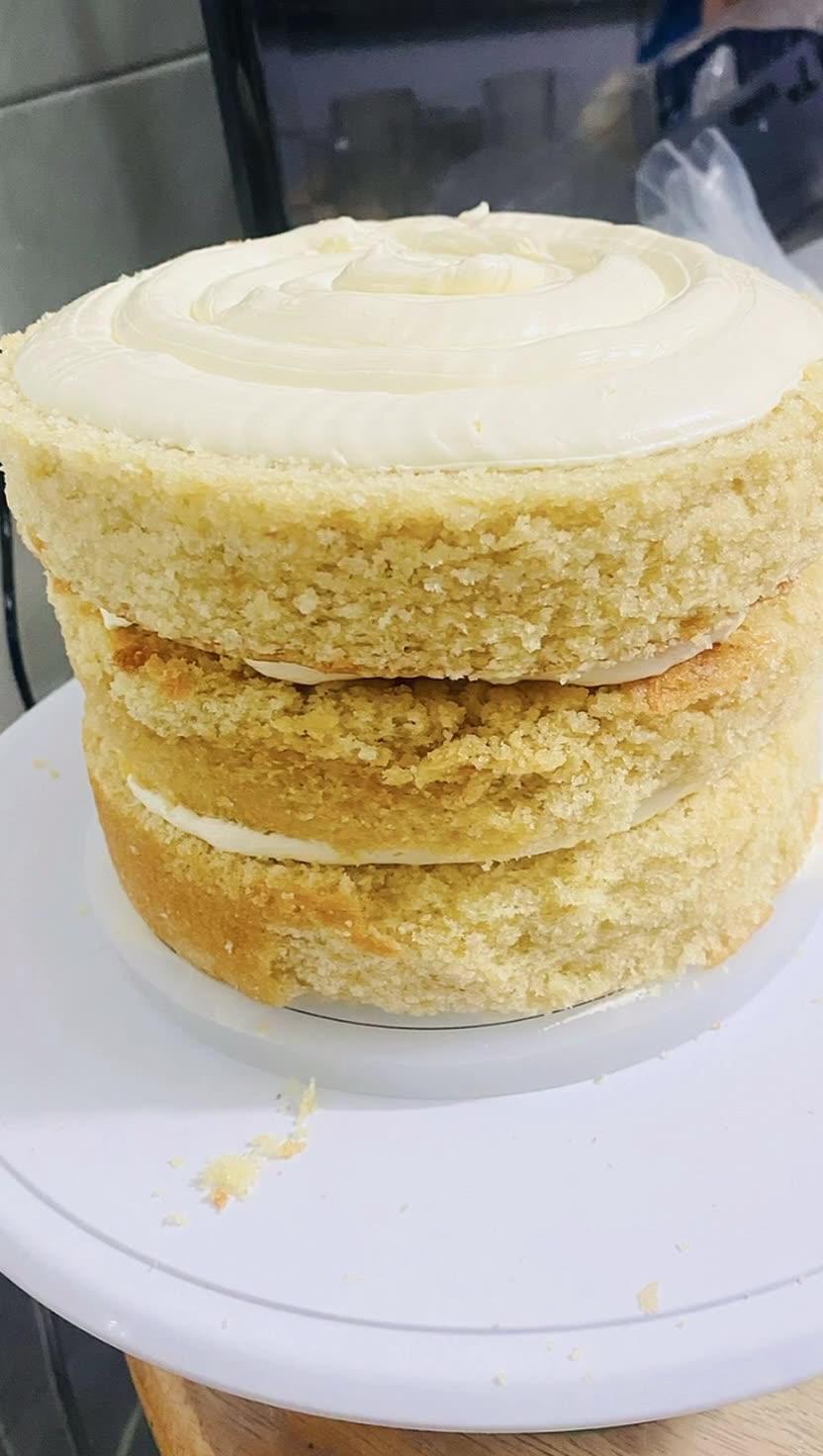Logramos hacer nuestro pastel 🎂 en calidad de urgente, felicidades a ...