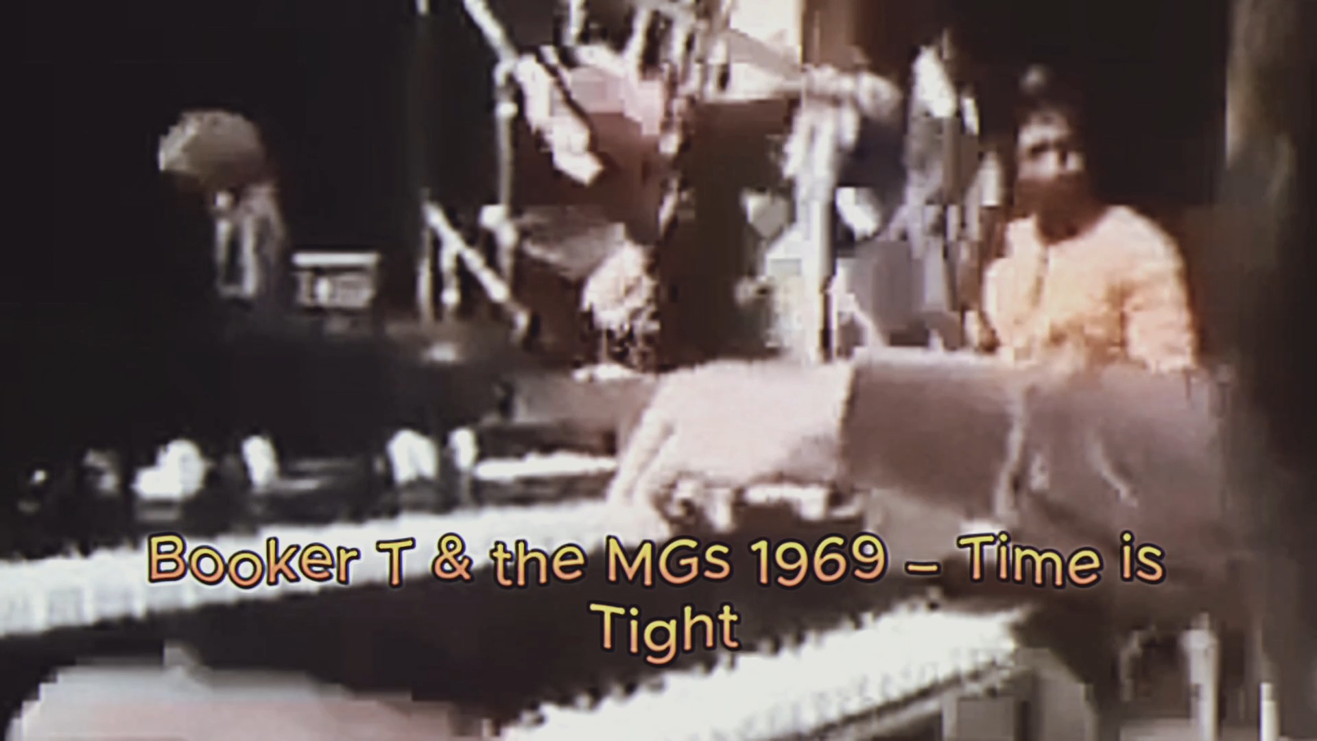 Booker T & the MGs 1969 - Time is Tight (live in Stax Studio )