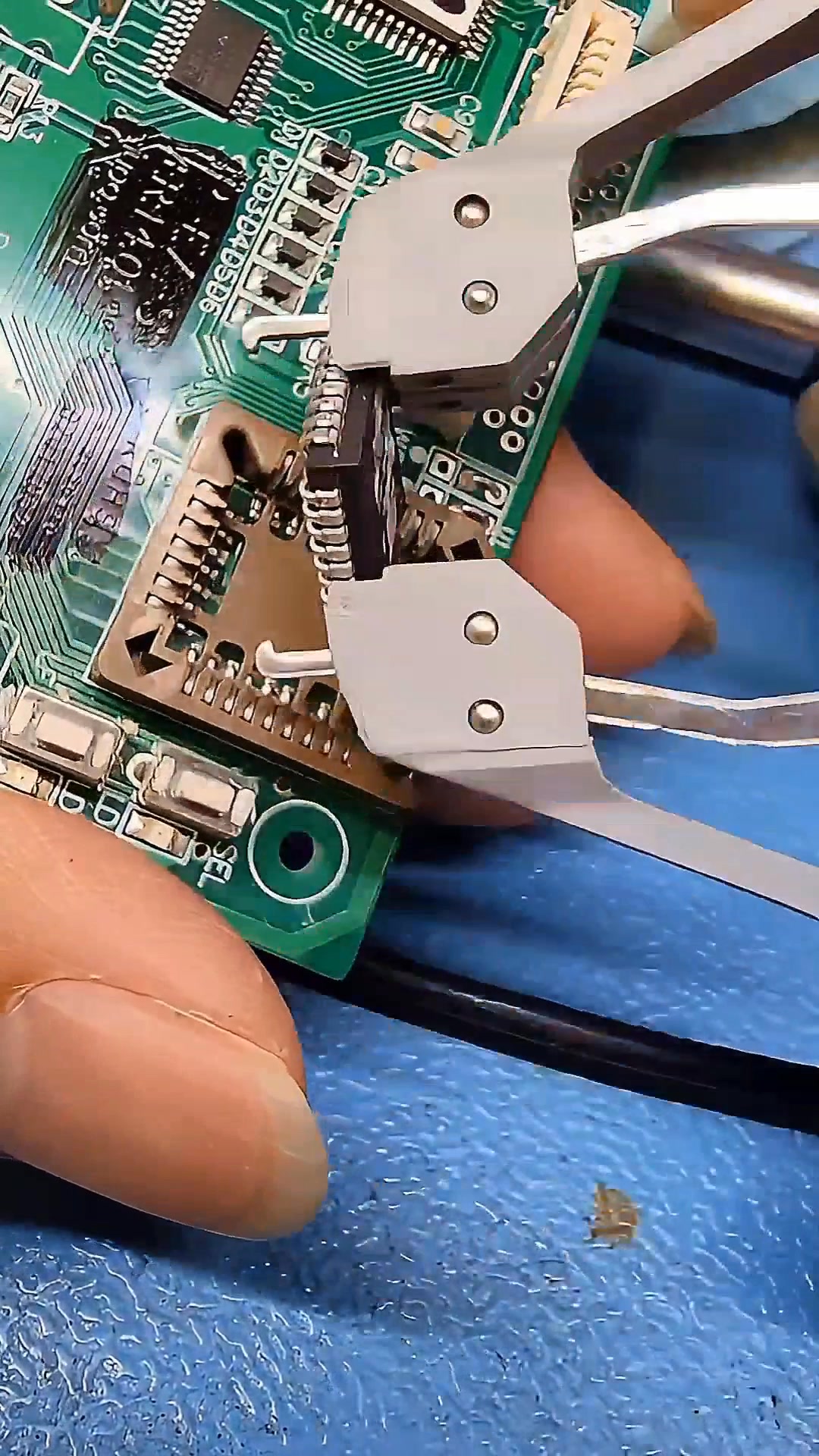 Was Just Gonna Try To Pick It Out Of The Socket But Got To Use The Chip ...