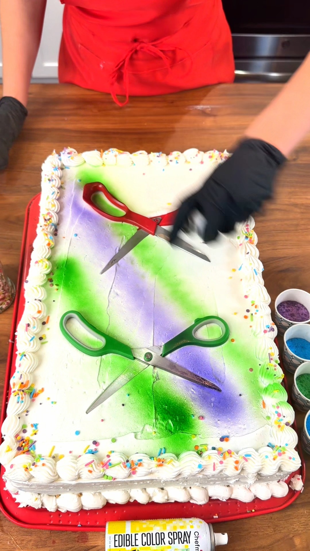 Scissors transform cake This original video was produced by Network ...