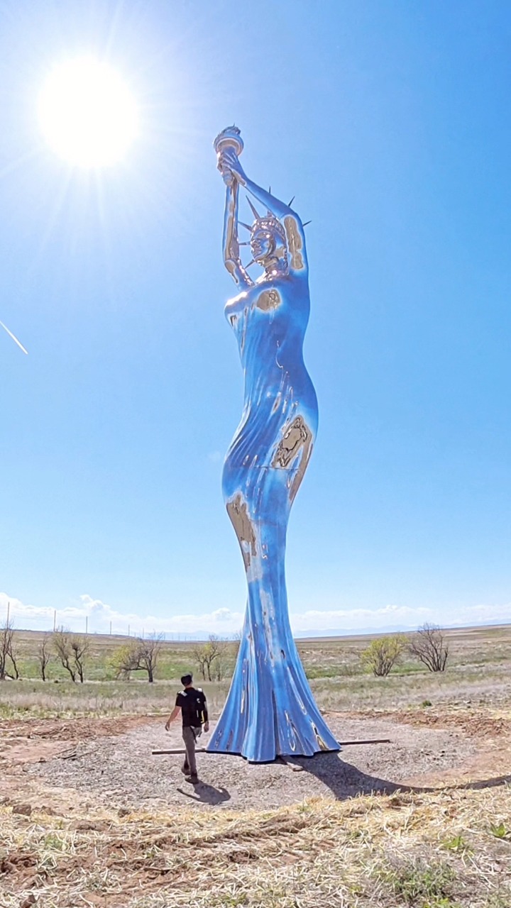 📌Burning Man Sculpture | Liberty 📍The Aurora Highlands - Hogan