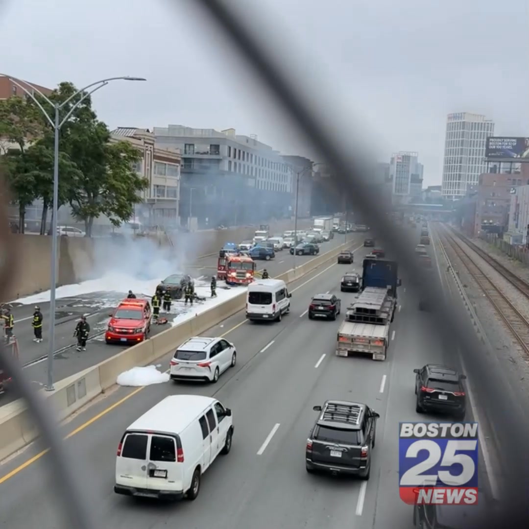 BREAKING TRAFFIC ALERT: Part of the Massachusetts Turnpike in Boston ...