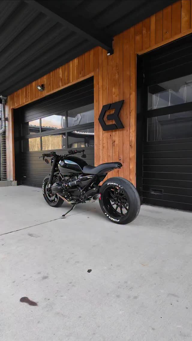 BMW R12 Race Cruiser Built by Classicbike-Raisch Link in Bio for more ...