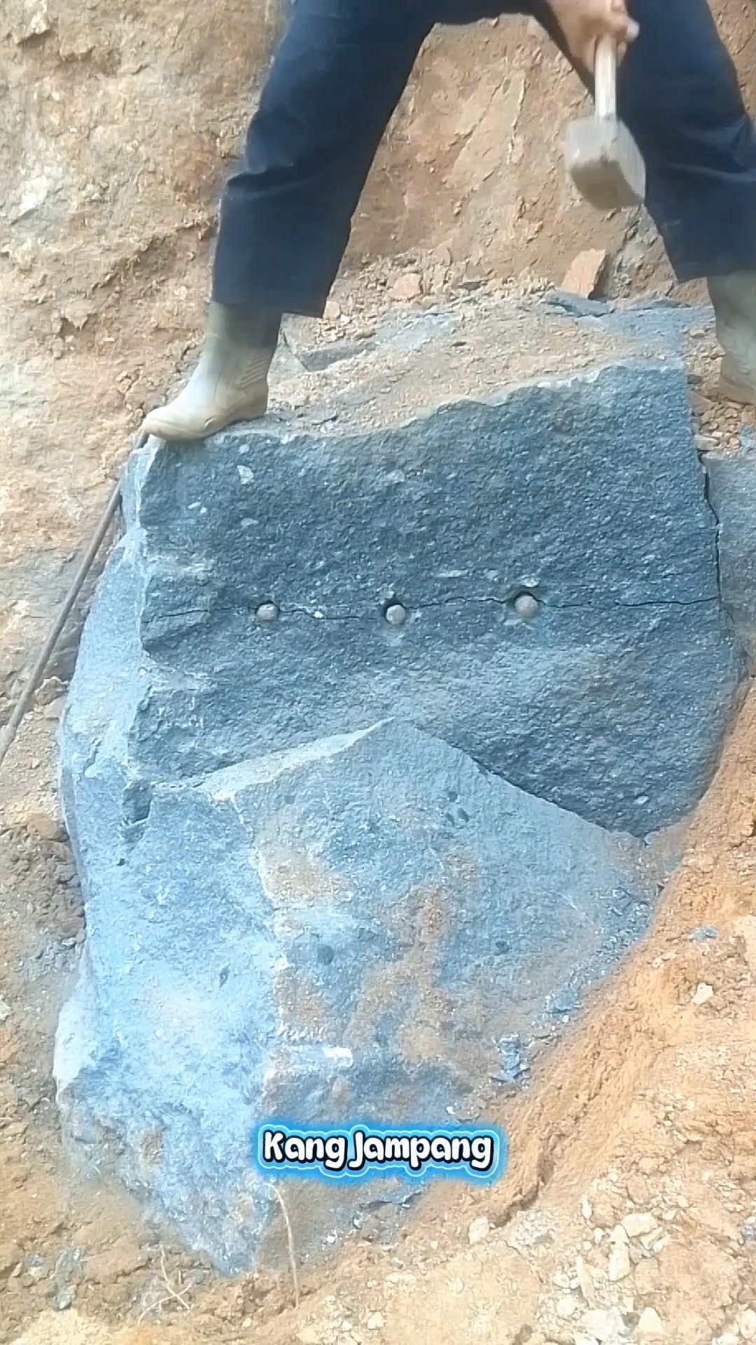 NATURAL STONE Technique for Breaking Stone with Three Chisels #natural ...