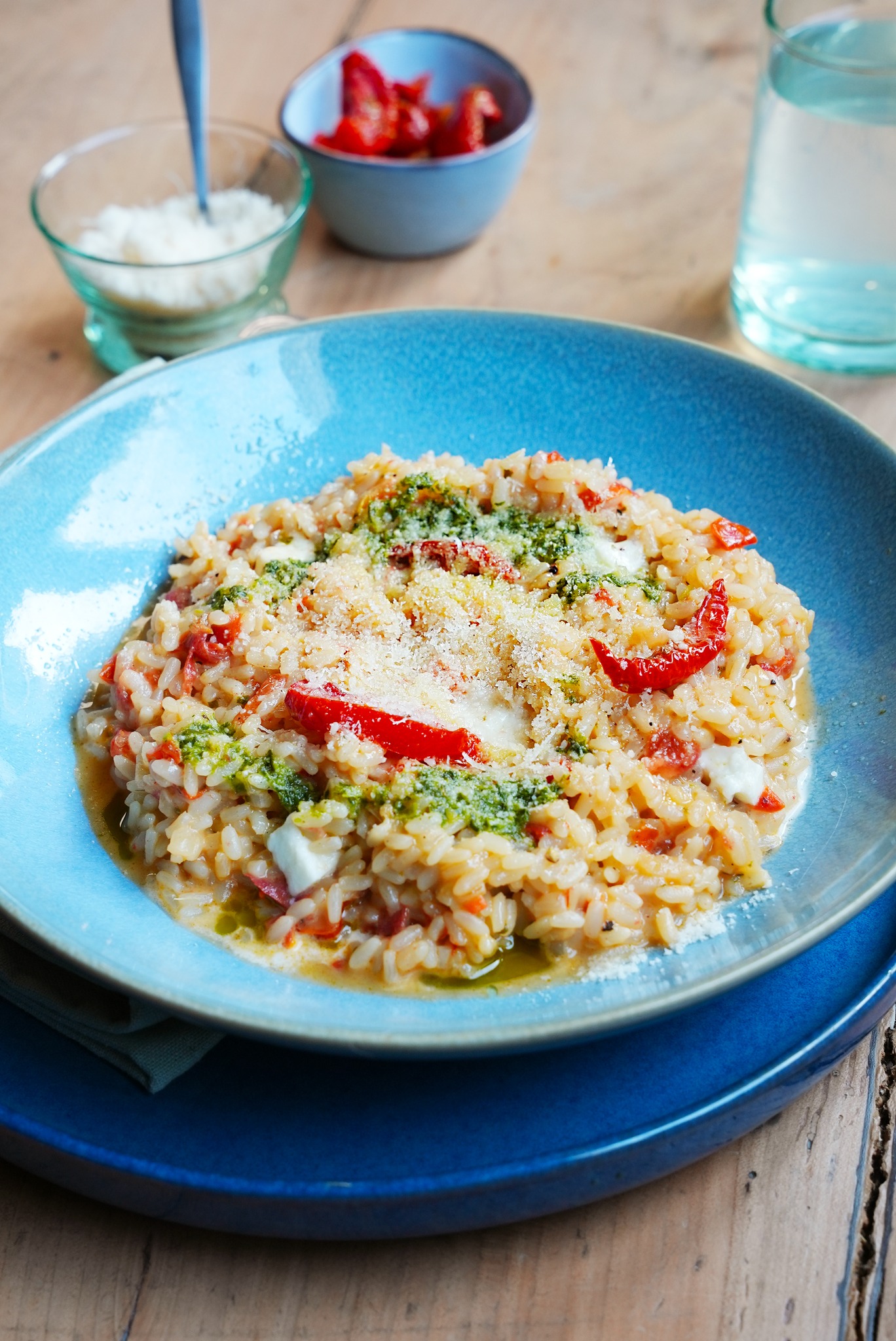 🍅🧀 Rien de tel qu’un risotto crémeux, tomates confites & mozzarella ...