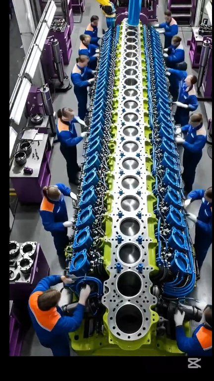 Heavy engine #work inspection during overhaul ⚙️🛠️ #overhaul #mechanic ...