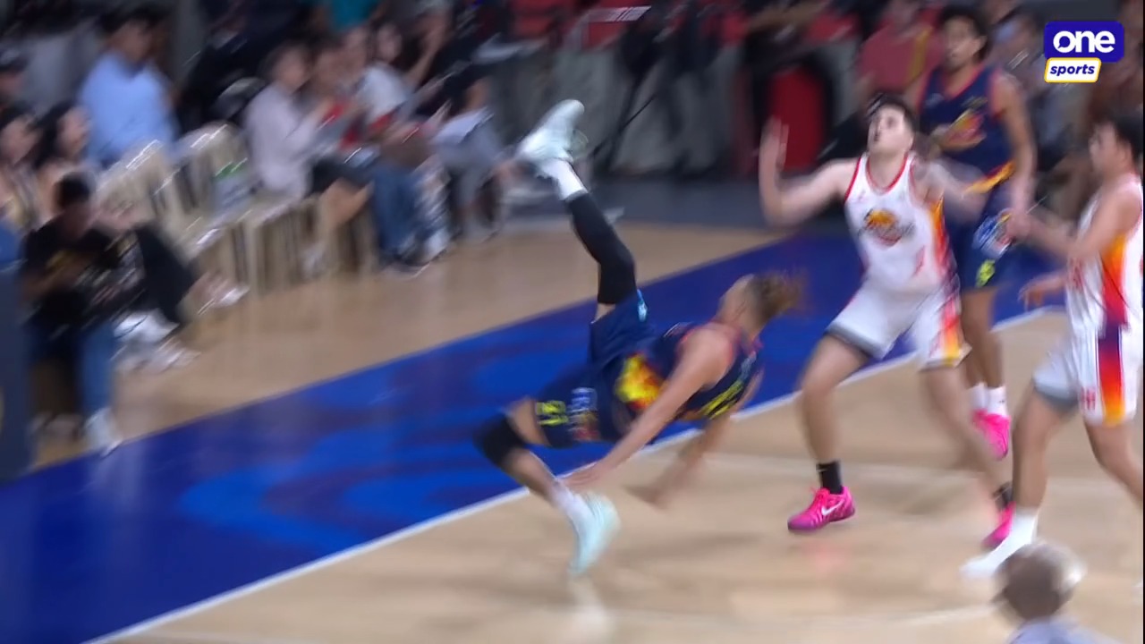PRAYERS UP FOR KEITH 🙏 Keith Datu suffers a scary fall after slipping ...