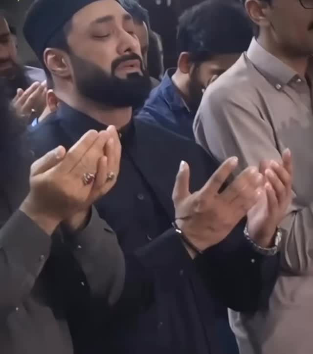 FHM Pakistan - Umair Jaswal gets emotional during dua at... | Facebook