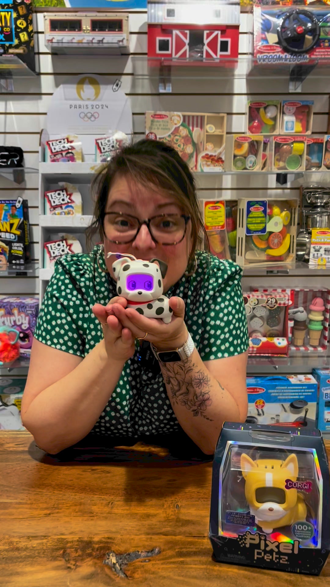 MGA Entertainment Pixel Petz - Corgi Numérique - Animal Interactif - Plus De 100 Réactions - Dès 4 Ans