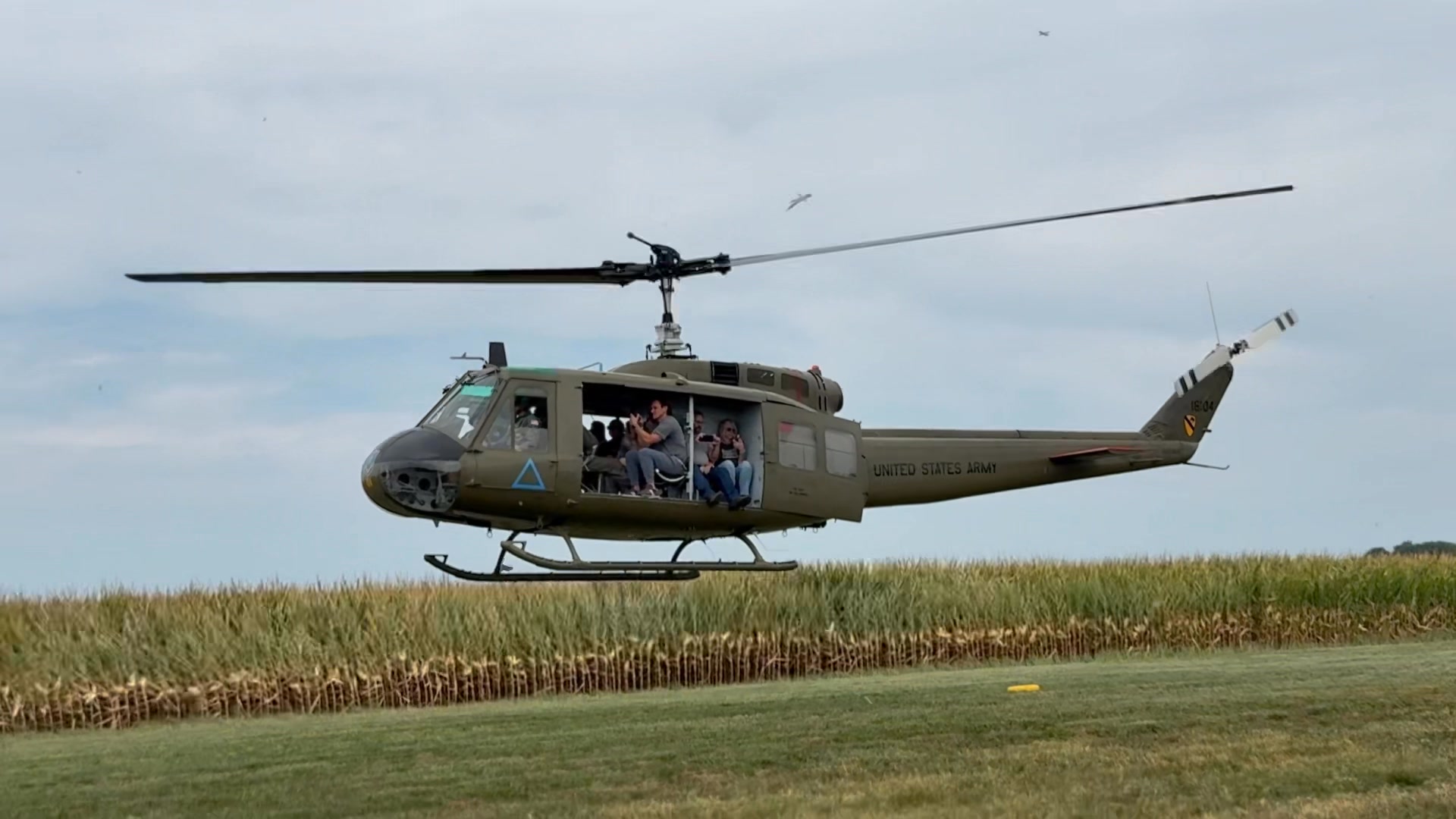 UH-1H Huey “104” #keephistoryflying #vietnamveteran #bellhelicopter # ...