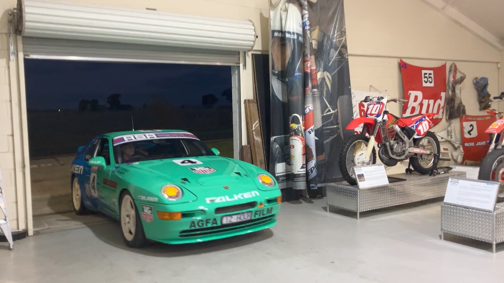 その他 richard The Peter Fitzgerald and Jim Richards Porsche 968 has incredible