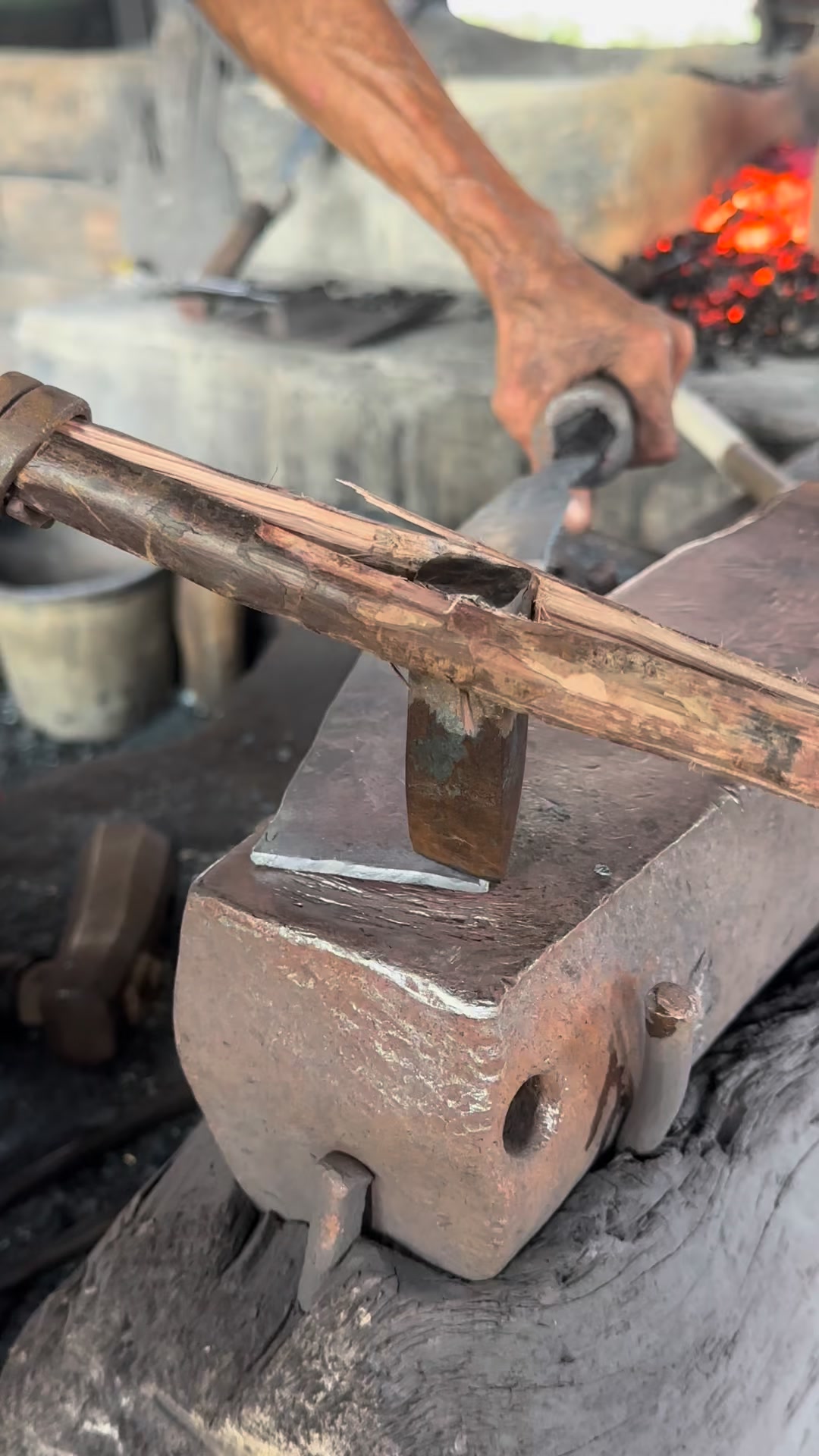 From Rough Steel to Smooth Finish | Tip Shaping Process #blacksmith # ...