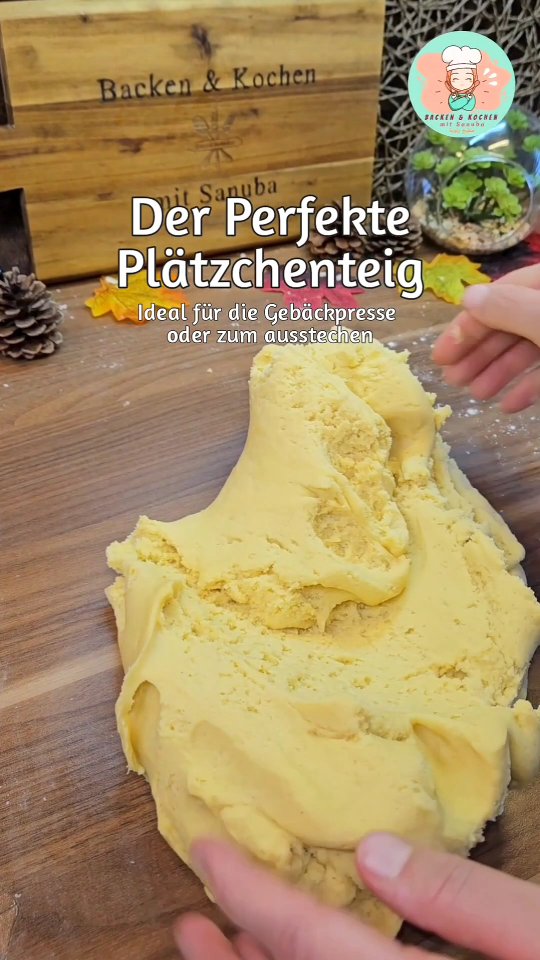 🍪🎄Der perfekte Plätzchenteig 🍪🎄, Ideal für die Gebäckpresse oder zum Ausstechen – gelingt immer! 💛, ✨ Zutaten:, 500 g Butter, 250 g Puderzucker, 2 Pck. Vanillezucker, 1 Prise Salz, 3 Eier, 920 g Mehl,