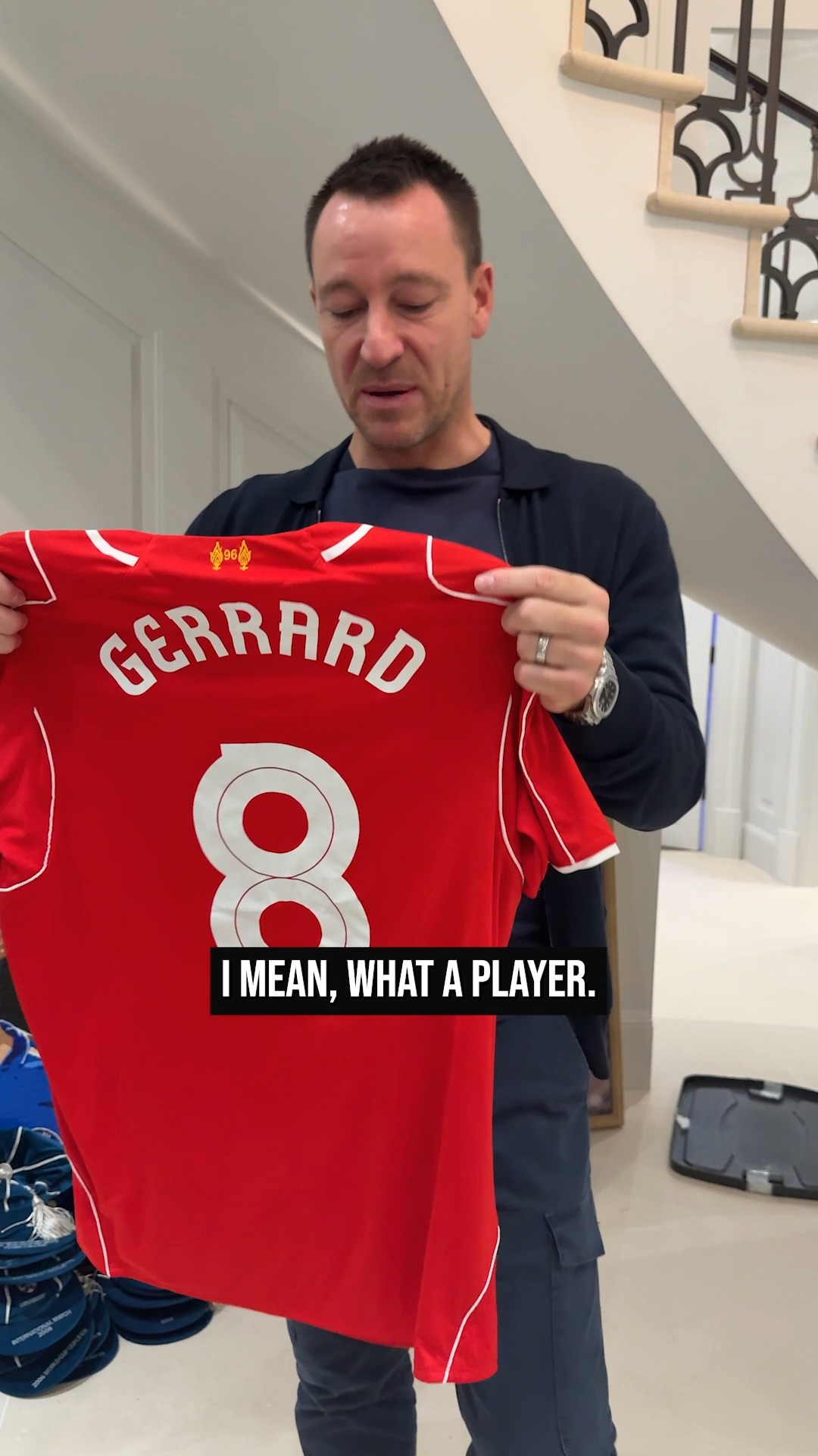 A legendary jersey swap between two Premier League icons ⚽🔥 This