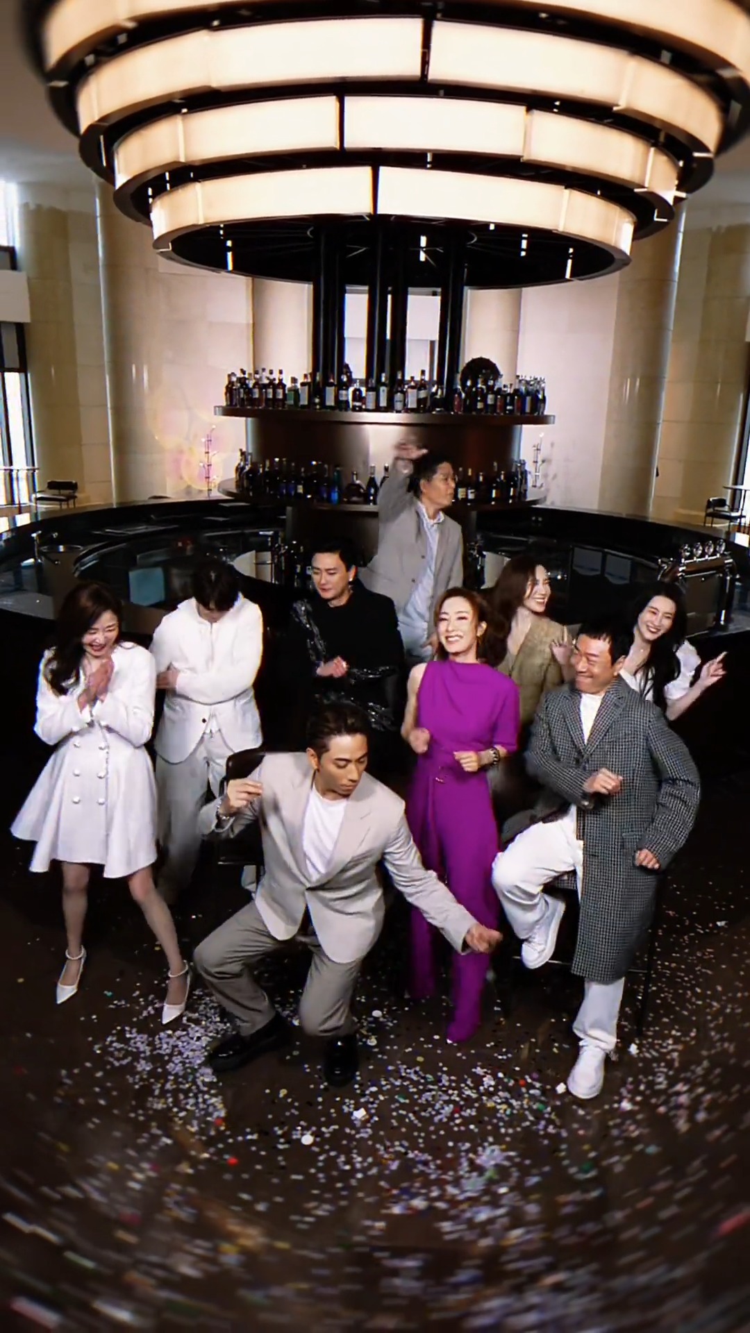 [DOUYIN] 11.04.2025 Đề nghị TVB nhốt dàn này vô phim trường bắt quay ...
