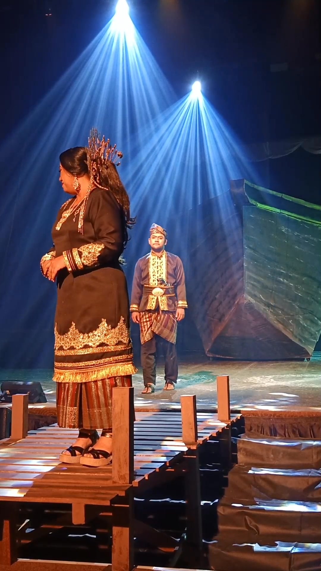 Selesai menyaksikan Teater Raja Haji Fi-sabilillah arahan sahabat Saya ...