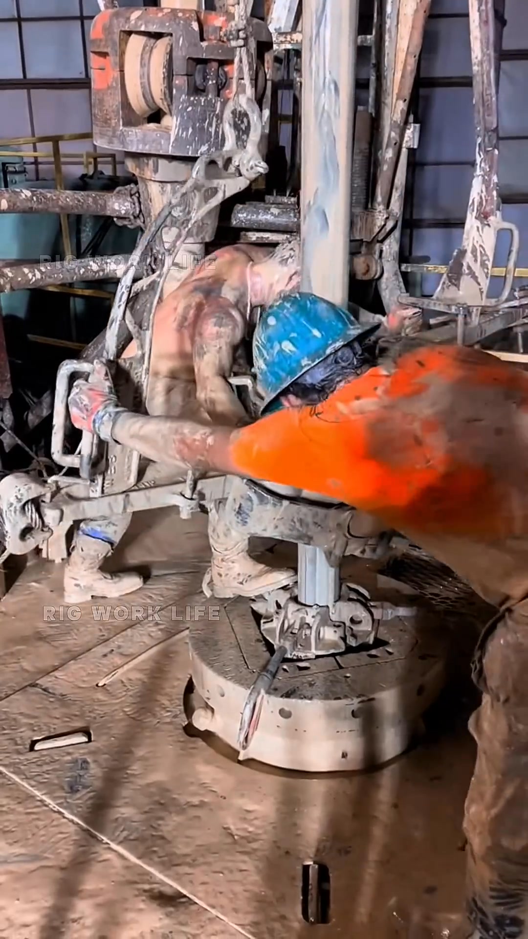 Pull Out Drill Pipe #rig #out #drilling #oil #pull | Rig work Life ...