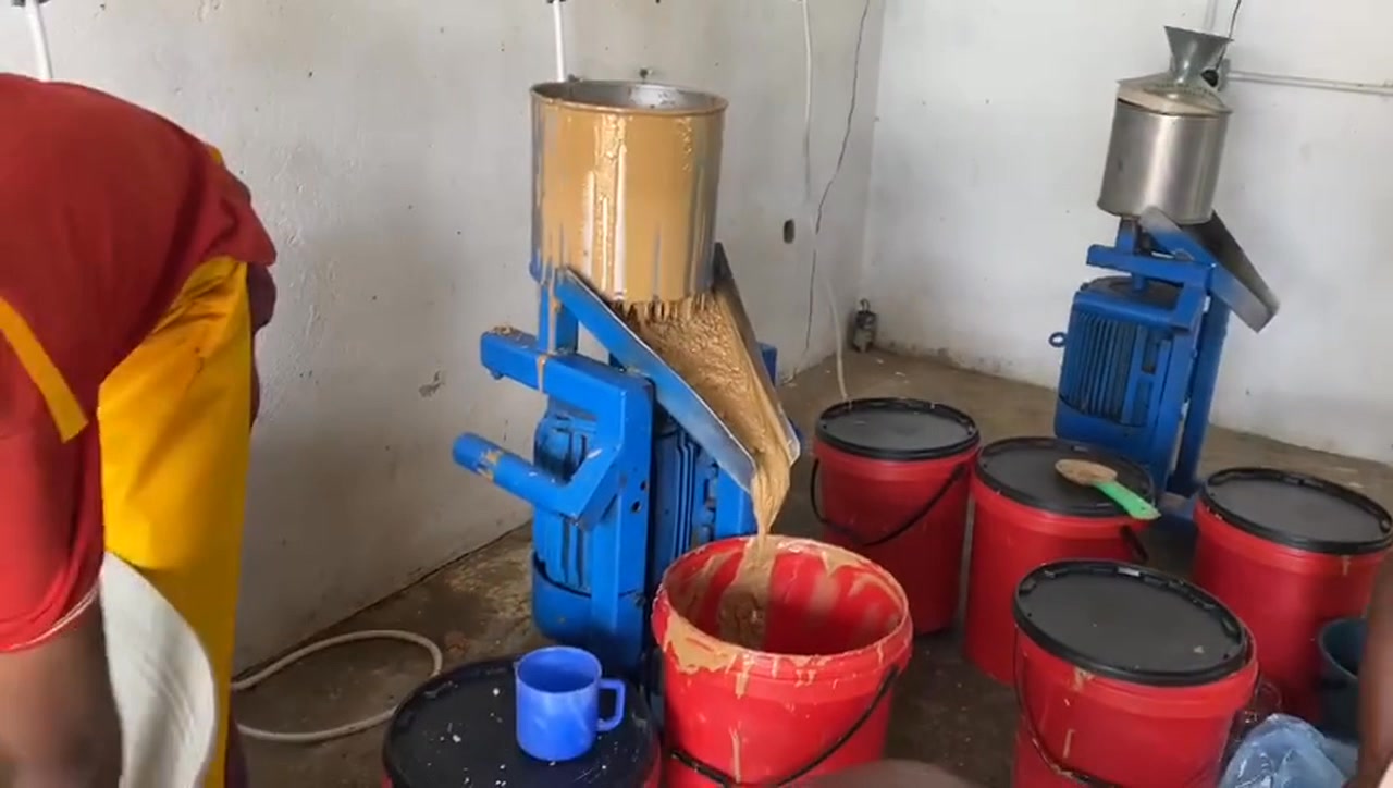 #couplegoals #trendingpost #couplereels | Freezit Making Machine For ...