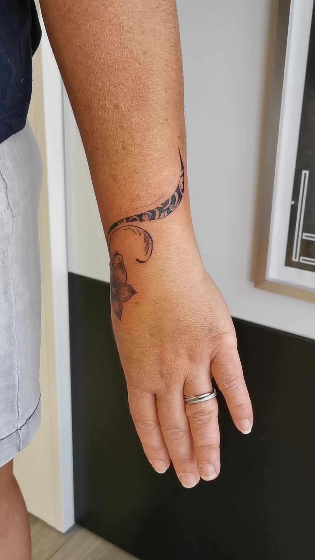 Tatouage Bracelet Fin Poignet Femme