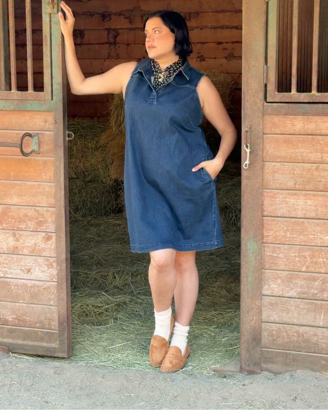 spanx denim seamed shift dress Meet the REPREVE® — the effortless dress your fall wardrobe has been waiting for. 🍂, Designed for easy, everyday style, this versatile silhouette looks just as chic layered our Tank dress Eva - Brown Halter Ballerina this denim dress delivers Colour:Caramel
