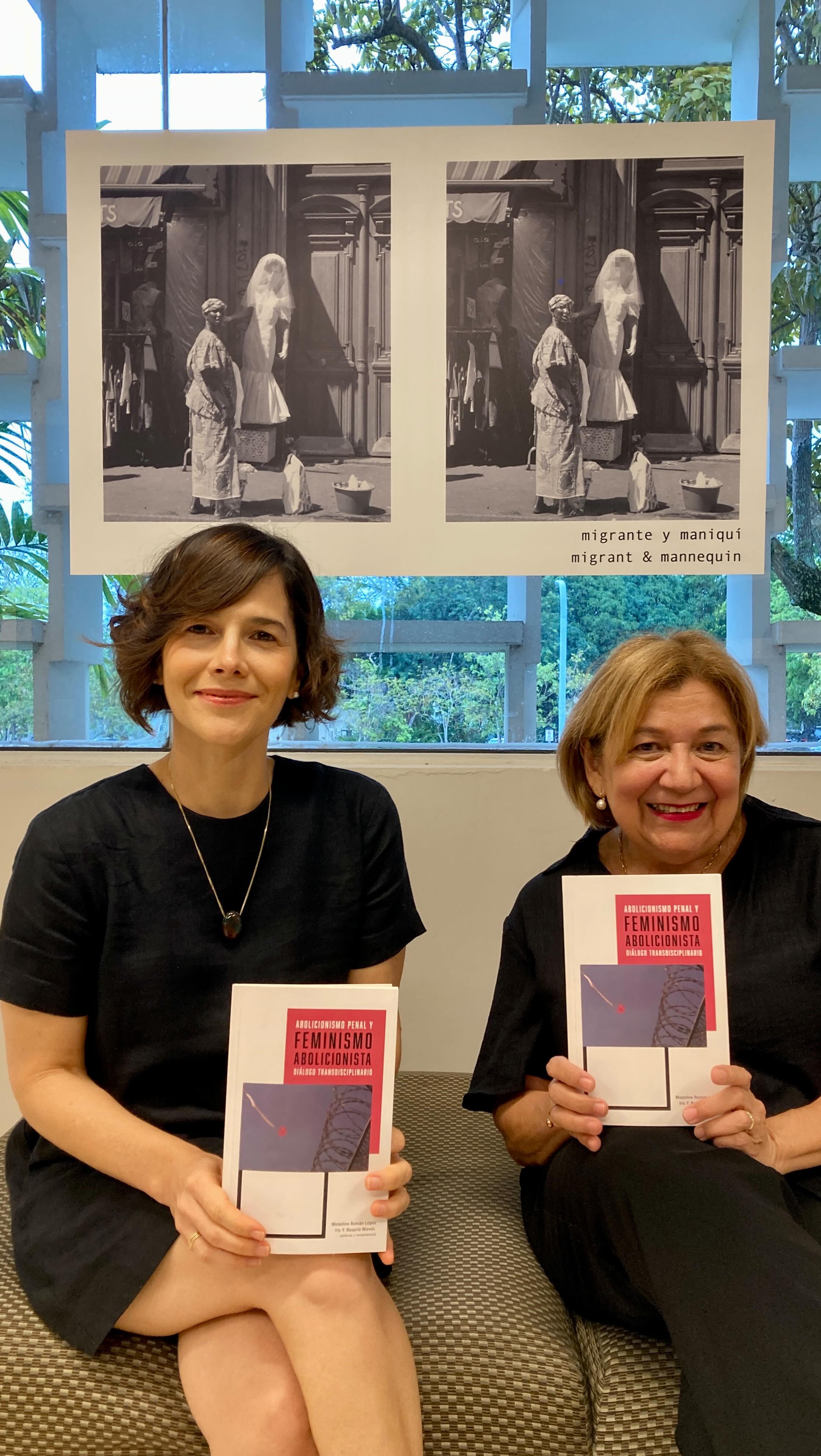 Madeline Román e Iris Rosario, compiladoras y editoras de la antología ...