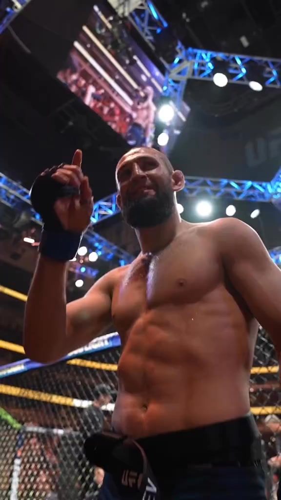 Why did Khamzat Chimaev keep slapping DDP with one finger during the ...