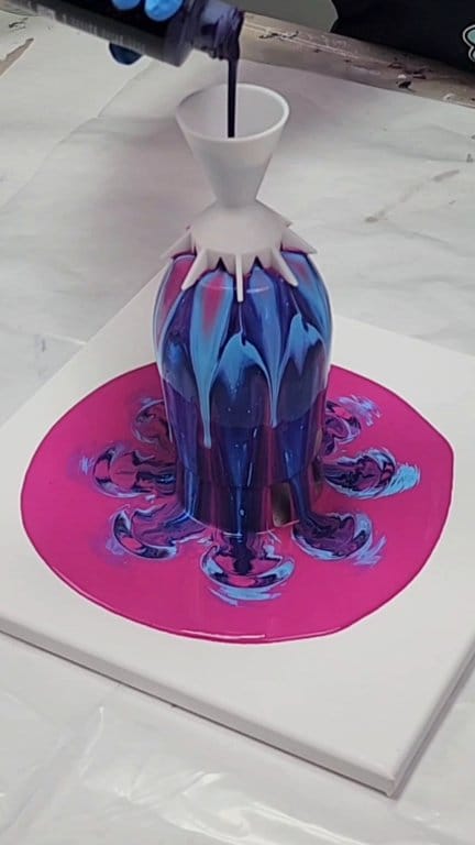 I used my flower funnel tool to make this pretty tumbler and canvas set ...