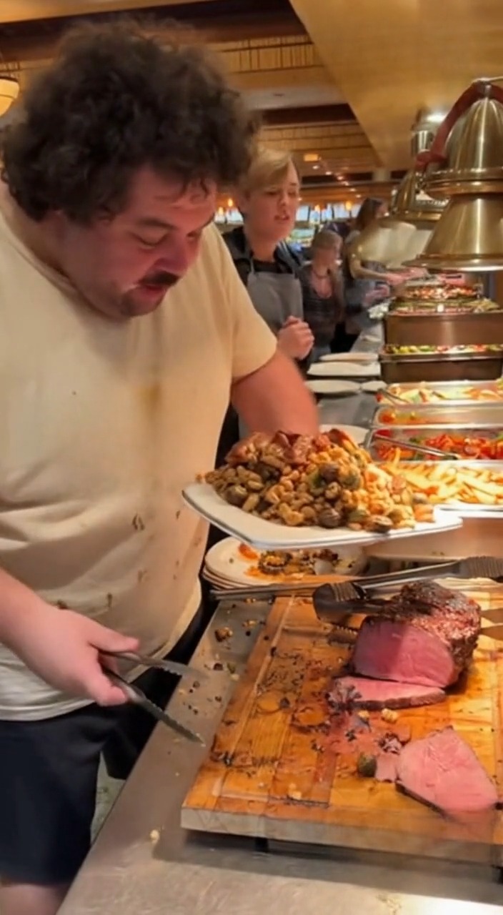 He Wanted All the Prime Rib — Buffet Ken Goes Full Meltdown #fyp #funny ...