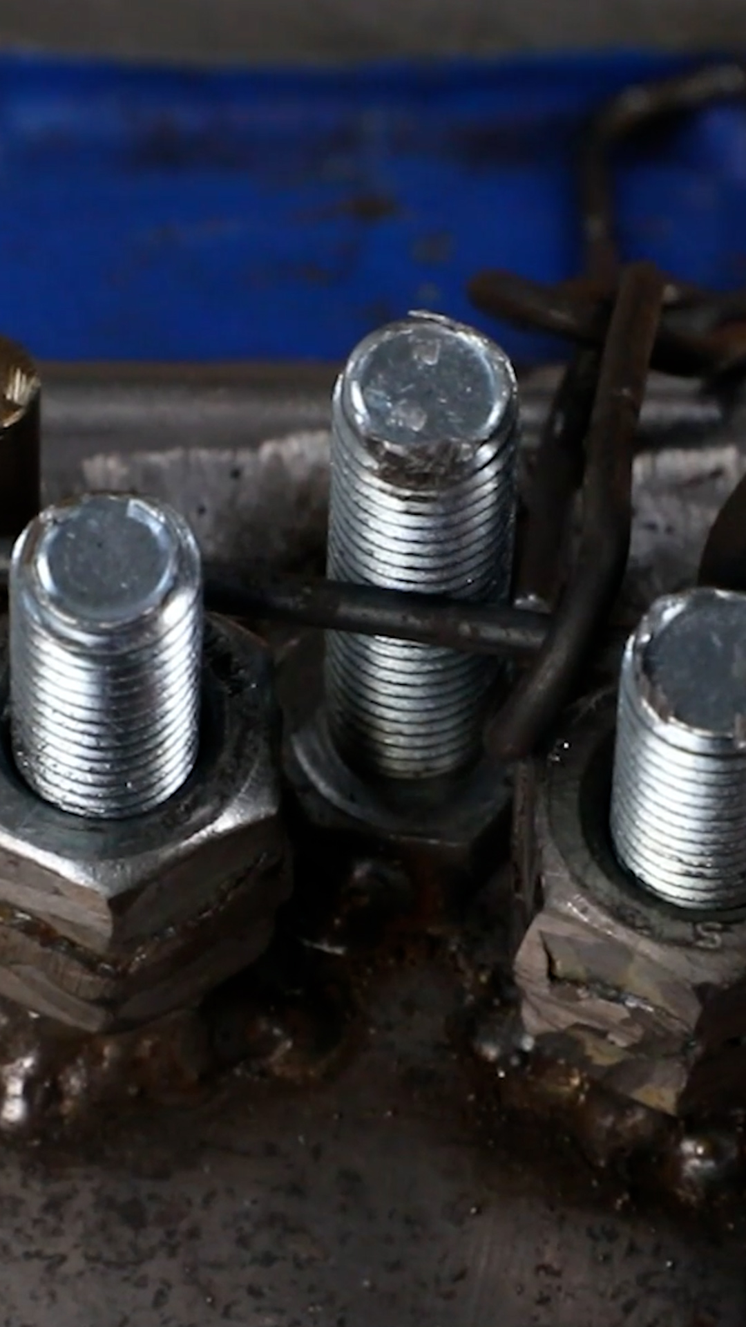Metal Chain Creating Process #metal #chains #hack | Beamish DIY | Facebook
