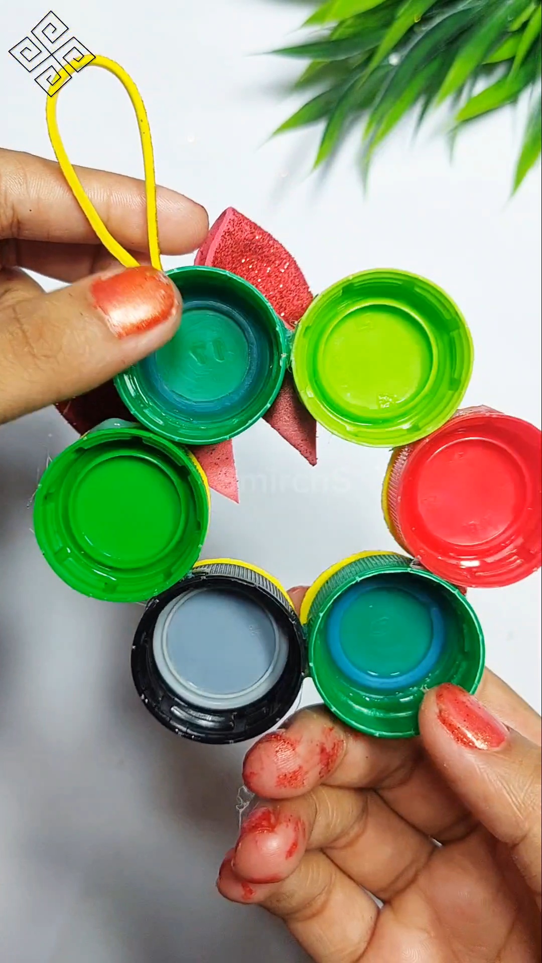 Amazing 🎄 Crafts ideas using Plastic Bottle Caps #diy #craft #Christmas ...