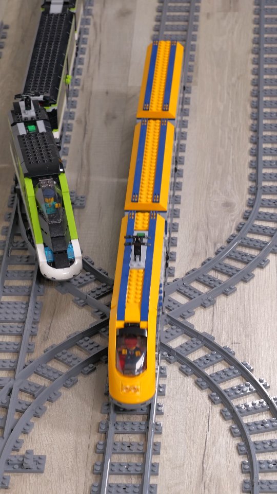 Double Pass-Through Crossover by @trixbrix.eu fits perfect R40 layout ...