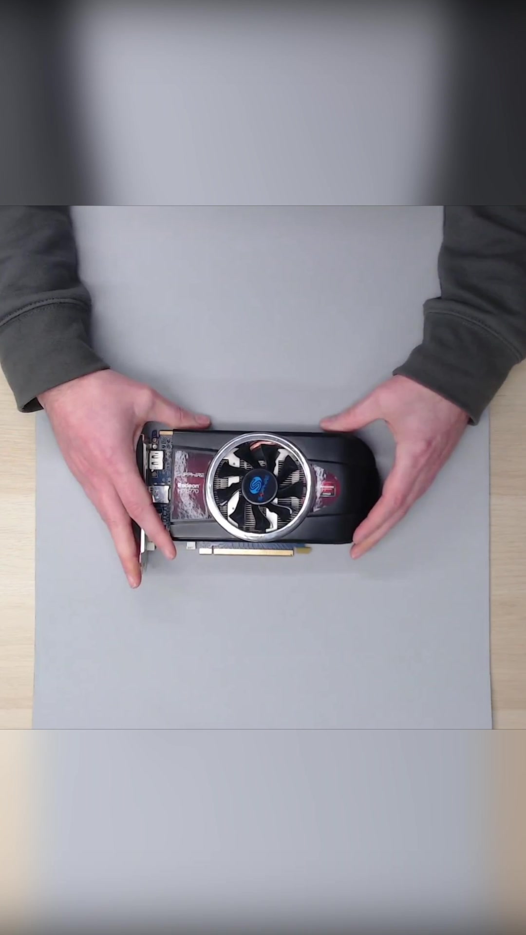 Sapphire Radeon HD6770 Tear Down... #AMD #Radeon #Sapphire #HD6770 # ...