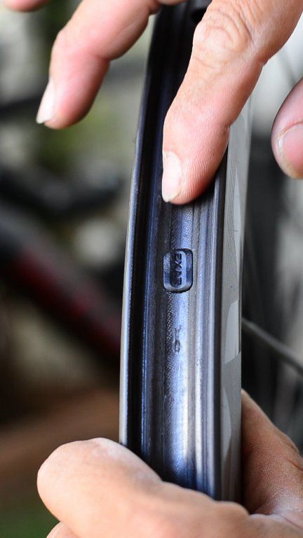 Fix inner tube flats caused by damaged rim tape — With this 😊 แก้ไข ...