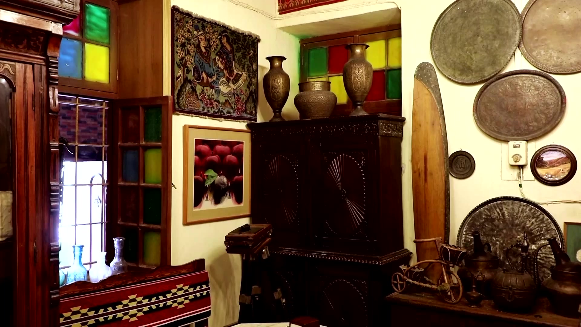 With its Ottoman-style carved windowsills and rare antique furniture ...