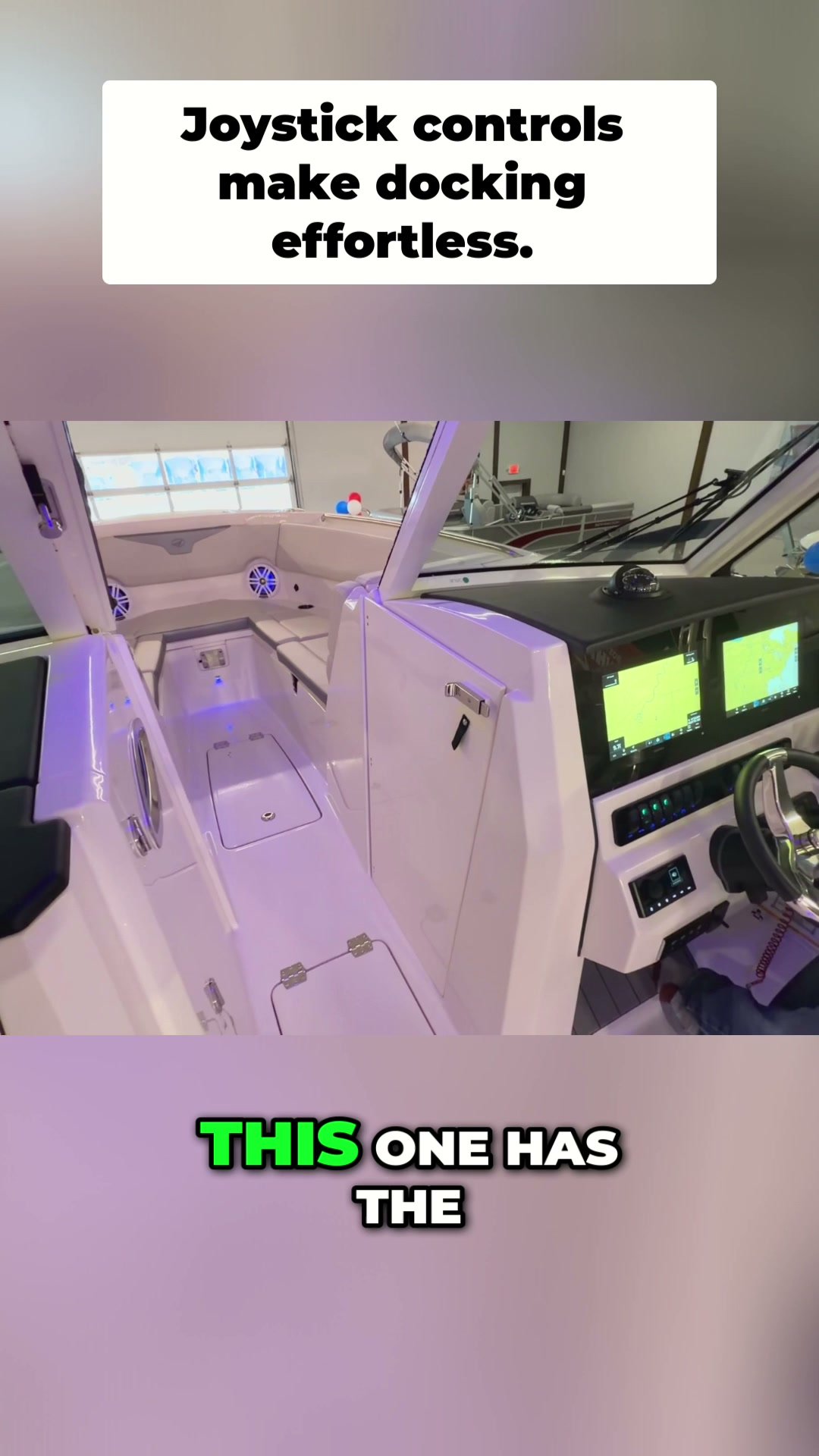 Docking a 31' boat like a pro? The Sailfish 316DC with Yamaha Helm ...