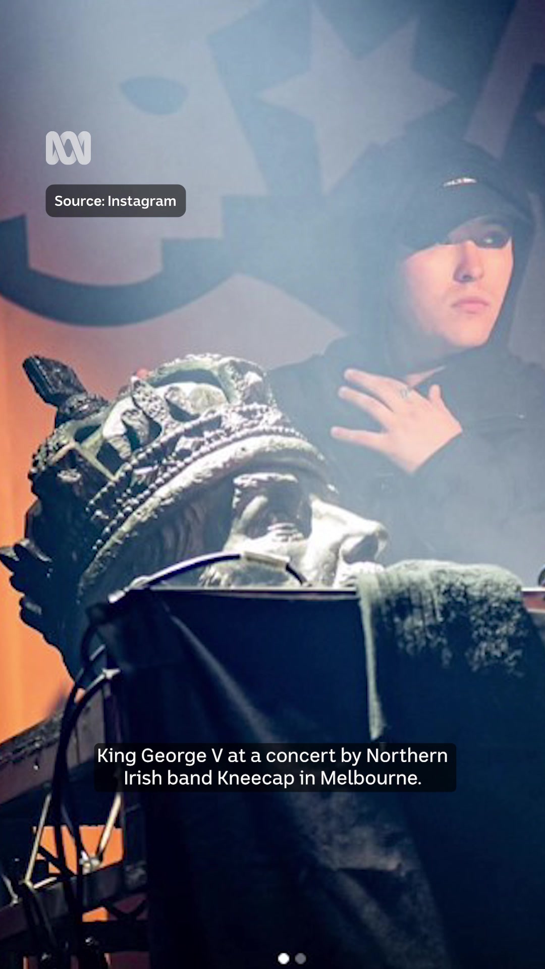 Police are investigating the apparent appearance of the missing head ...