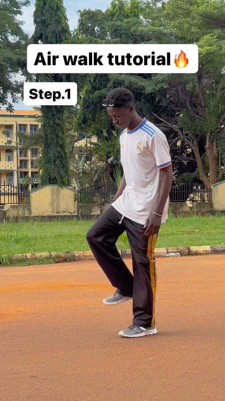 Air walk tutorial in two steps 🚀 (Comment if you got it💯