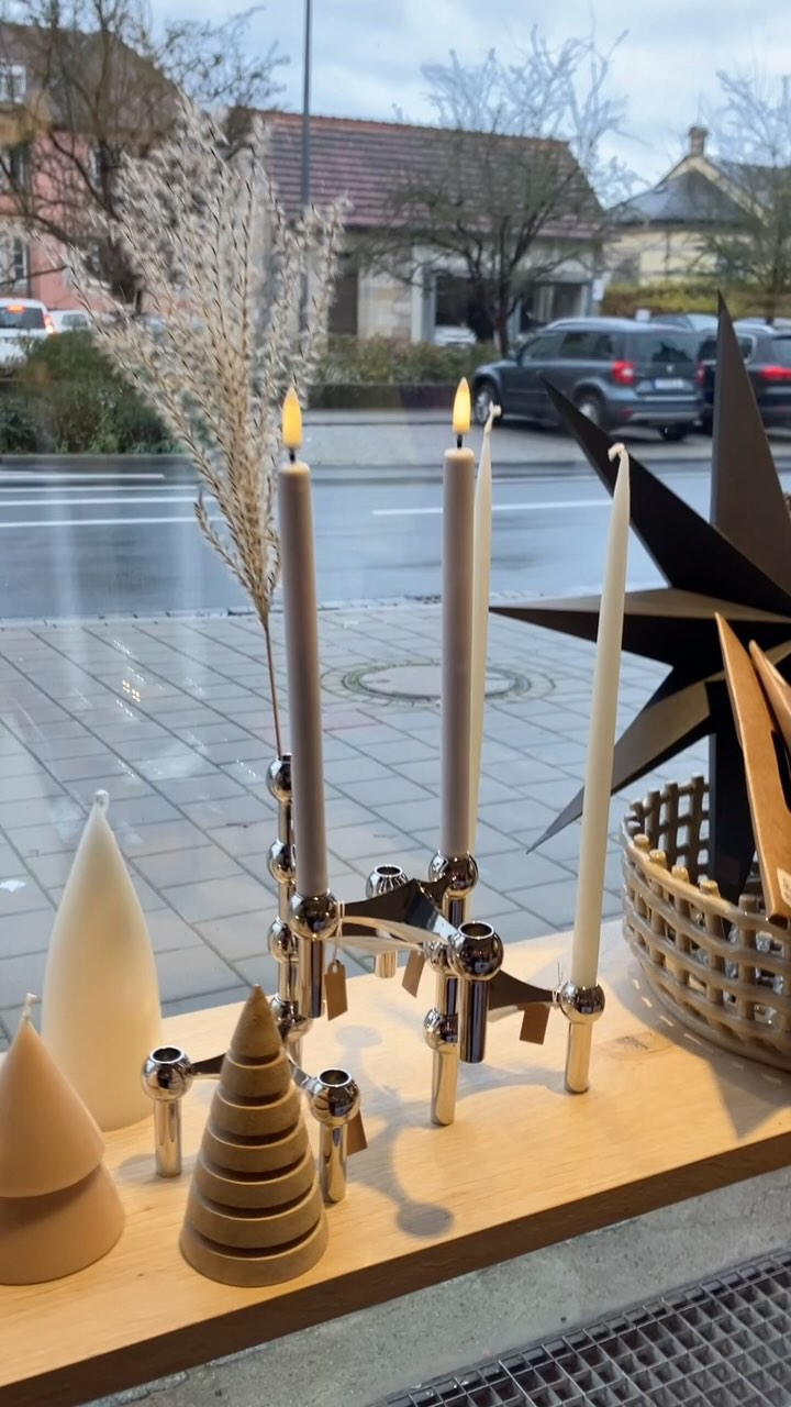 Designklassiker - und jetzt auch bei uns: der STOFF Nagel-Kerzenhalter in Chrom! , Flexibel und sowas von zeitlos schön