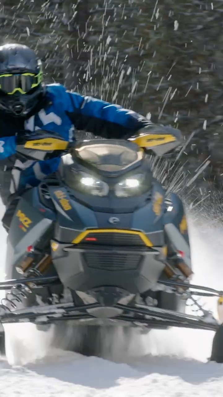This week on an ALL-NEW episode of SNOWTRAX... Luke takes a look at ...