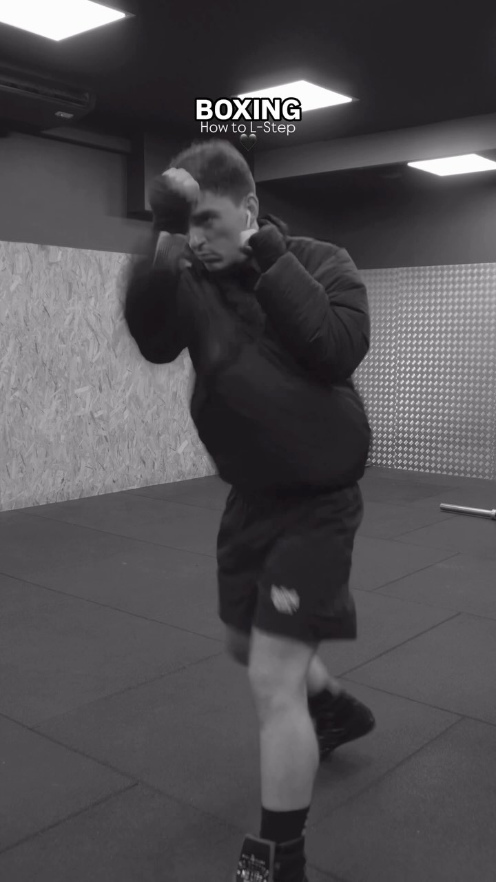 How to L-Step and Counter in Boxing⬇️ 1st The Best Defense In Boxing Is ...
