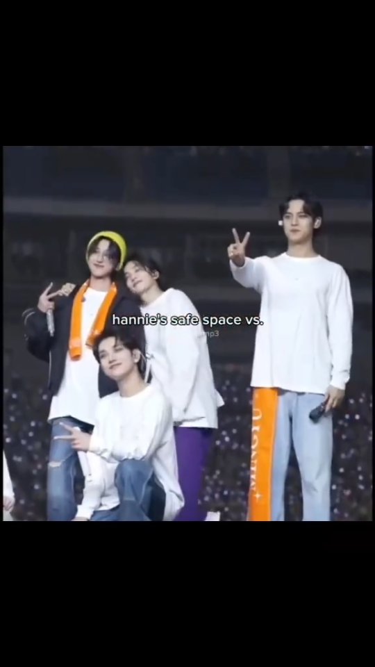 Who is cutting onions? 🥹😭🫶 . . Ctto . . #seventeen #kpop #fyp #carat # ...
