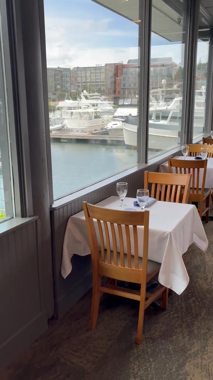 johnnys at park and marland reopens | Oshawa, ON