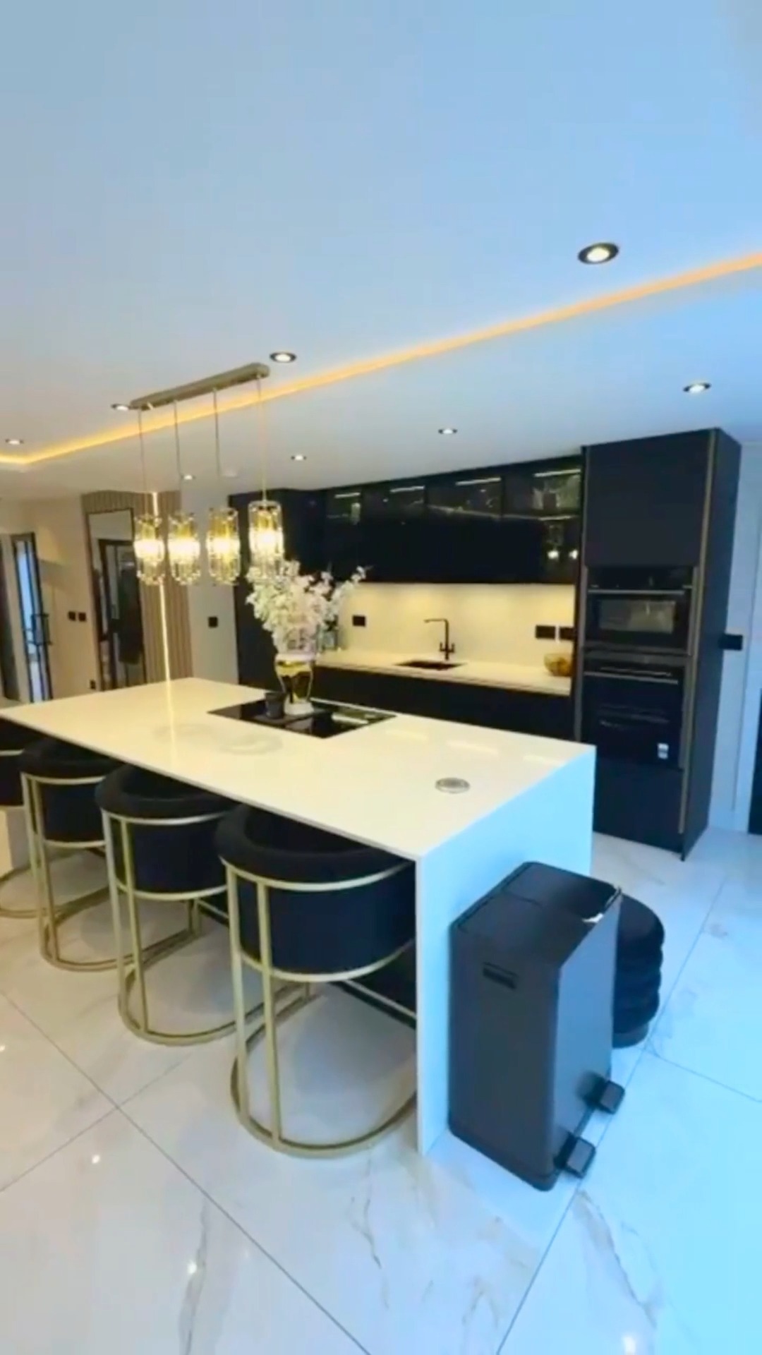 Bespoke German Kitchen Project Completed! This bespoke EASYTOUCH 961 ...