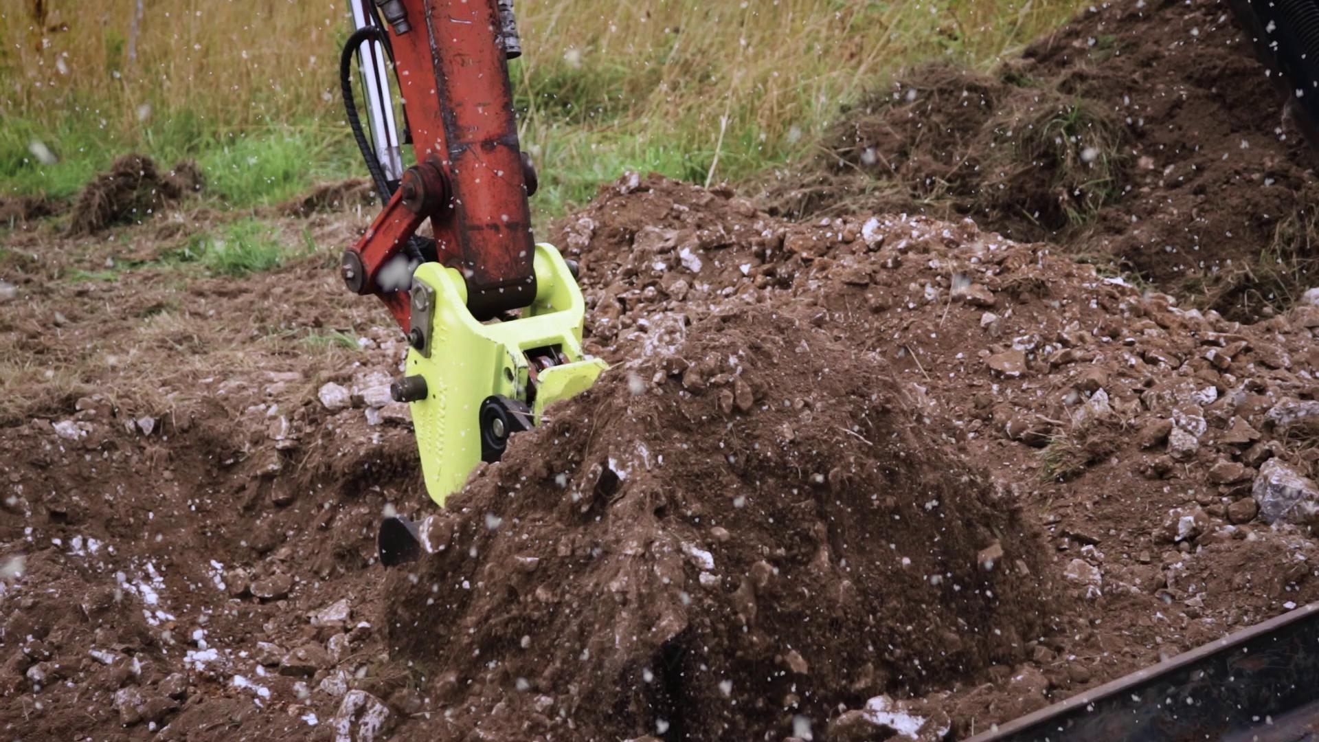 Rhinox Holiday Sale - Dig into the savings!🎄Get 5% OFF excavator ...